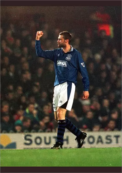 Everton's Unforgettable Victory: Duncan Ferguson's Thrilling Goal vs. Southampton (May 3, 1997)