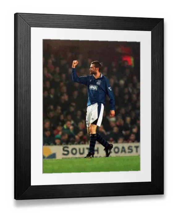 Framed Print : Everton's Unforgettable Victory: Duncan Ferguson's Thrilling Goal vs. Southampton (May 3, 1997)