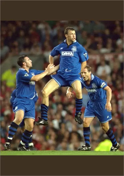 Euphoric Moment: Duncan Ferguson's Iconic Goal vs. Manchester United (1996), FA Premier League