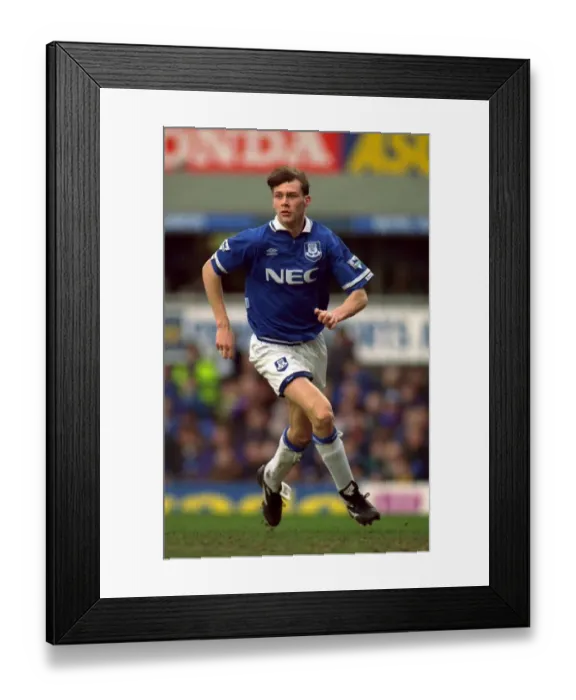 Framed Print : Duncan Ferguson in Action: Everton Football Club, 1994-1995 Season Framed Print : Duncan Ferguson in Action: Everton Football Club, 1994-1995 Season