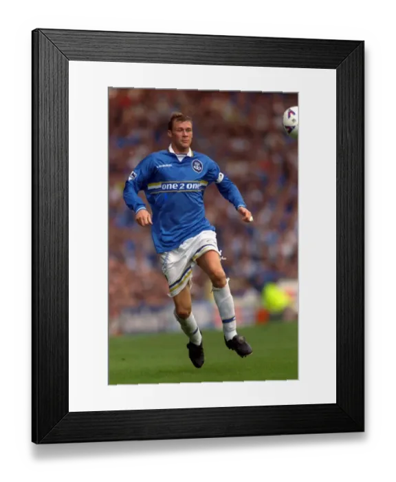 Framed Print : Everton's Unforgettable Season 99 / 00: Duncan Ferguson's Heroics Framed Print : Everton's Unforgettable Season 99 / 00: Duncan Ferguson's Heroics