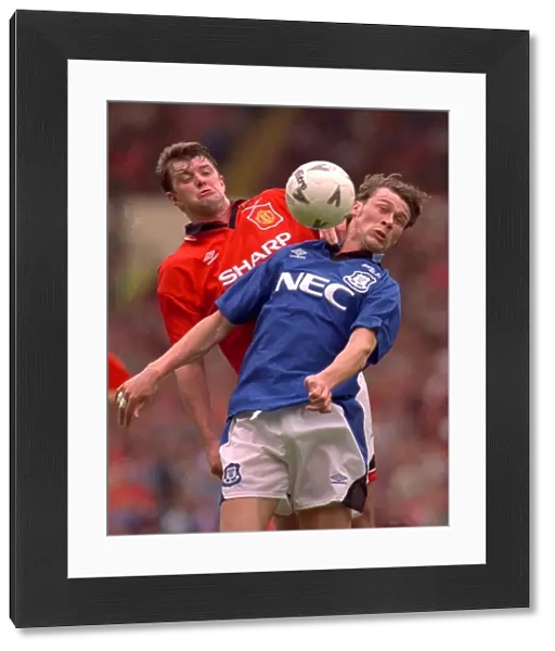 Ferguson vs Pallister: The Unforgettable Battle for the Ball in Everton's FA Cup Final Clash with Manchester United (1995)