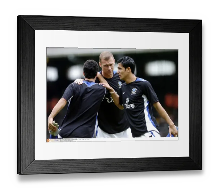 Framed Print : Intense Focus: Duncan Ferguson's Pre-Match Ritual with Everton vs Fulham (05 / 06) Framed Print : Intense Focus: Duncan Ferguson's Pre-Match Ritual with Everton vs Fulham (05 / 06)