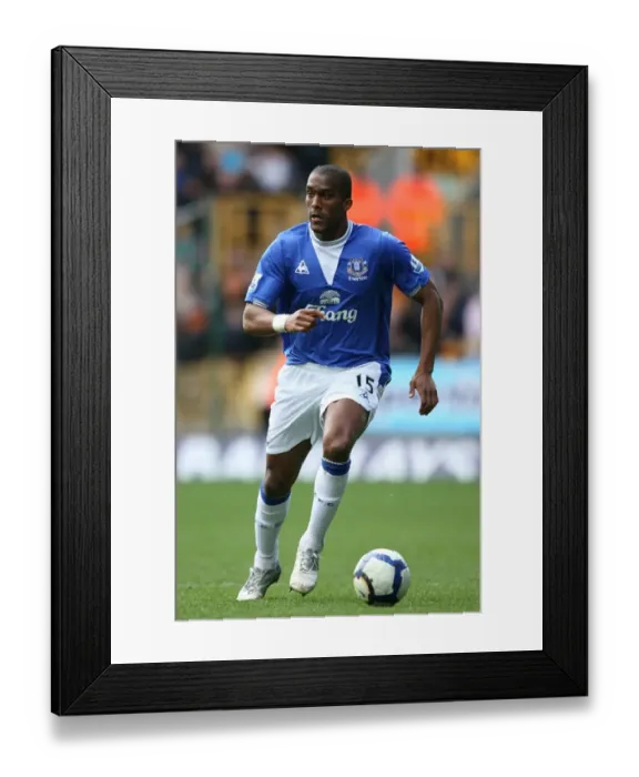 Framed Print : Soccer - Barclays Premier League - Wolverhampton Wanderers v Everton - Molineux Framed Print : Soccer - Barclays Premier League - Wolverhampton Wanderers v Everton - Molineux