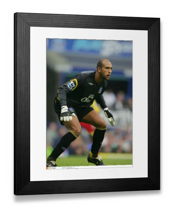 Framed Print : Football - Stock - 06  /  07 - 19  /  8  /  06 Tim Howard - Everton Mandatory Credit