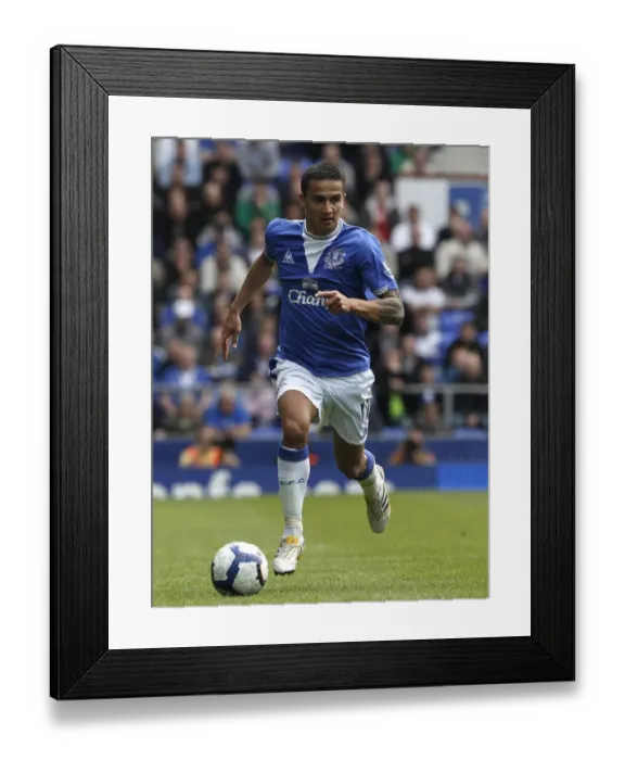 Framed Print : Tim Cahill's Thunderbolt: Everton's Triumph at Fulham's Craven Cottage - Barclays Premier League Framed Print : Tim Cahill's Thunderbolt: Everton's Triumph at Fulham's Craven Cottage - Barclays Premier League