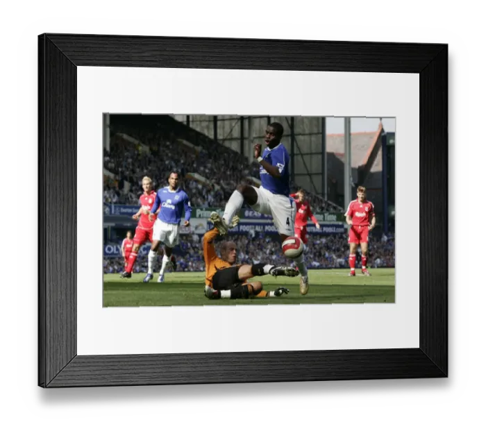 Framed Print : Joseph Yobo Framed Print : Joseph Yobo