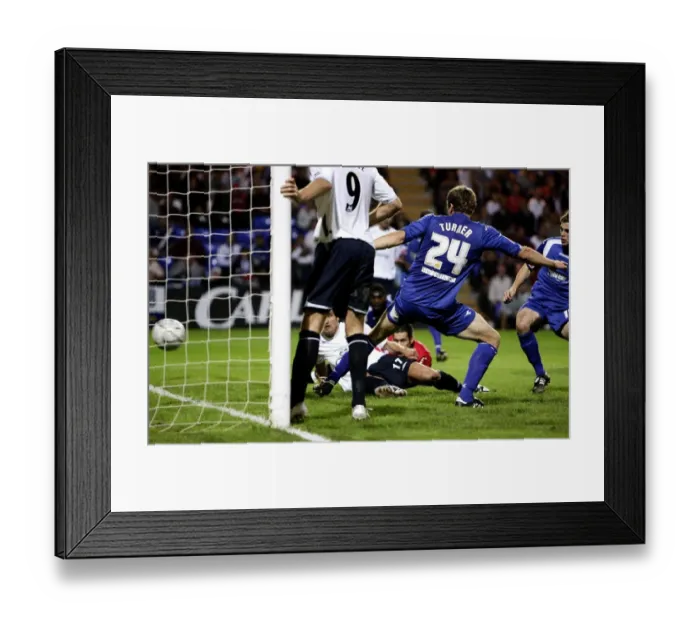 Framed Print : Tim Cahill scores the winning goal for Everton