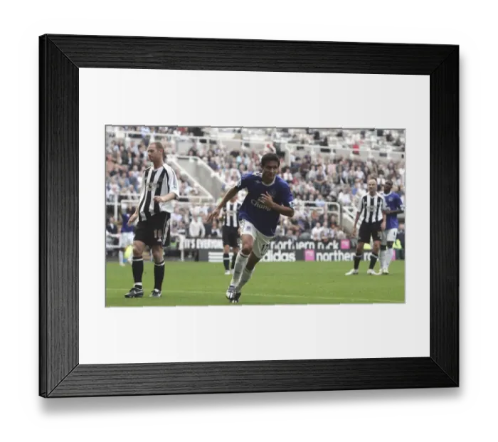 Framed Print : Evertons Tim Cahill celebrates scoring the first goal for his side Framed Print : Evertons Tim Cahill celebrates scoring the first goal for his side
