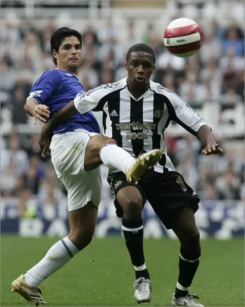 St James Park - 24  /  9  /  06 Evertons Arteta in action with Newcastles Charles Nzogbia
