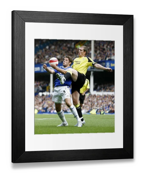 Framed Print : Everton v Manchester City Framed Print : Everton v Manchester City
