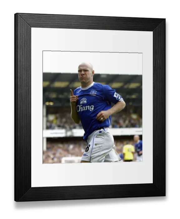 Framed Print : Andrew Johnson celebrates scoring the first goal for Everton Framed Print : Andrew Johnson celebrates scoring the first goal for Everton
