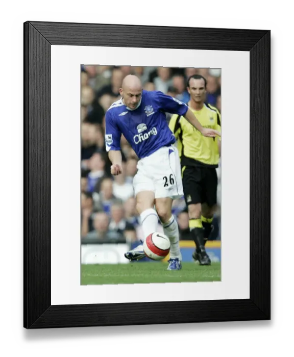 Framed Print : Everton v Manchester City Evertons Lee Carsley Framed Print : Everton v Manchester City Evertons Lee Carsley