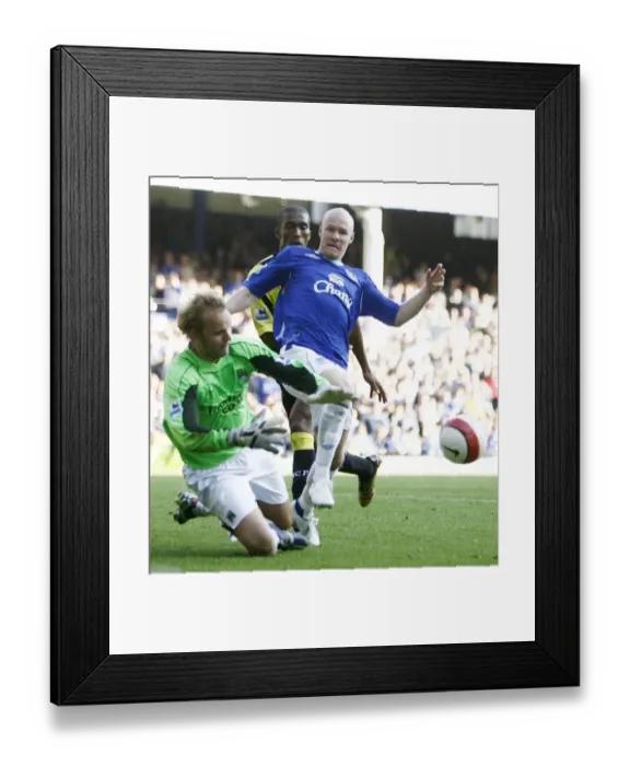 Framed Print : Andy Johnson vs Manchester City: Defeated in Mid-Air - Everton's Star Forward Outjumped Framed Print : Andy Johnson vs Manchester City: Defeated in Mid-Air - Everton's Star Forward Outjumped