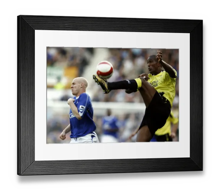 Framed Print : Everton v Manchester City Evertons Andy Johnson iin action against Man Citys Sylvain Distin Framed Print : Everton v Manchester City Evertons Andy Johnson iin action against Man Citys Sylvain Distin