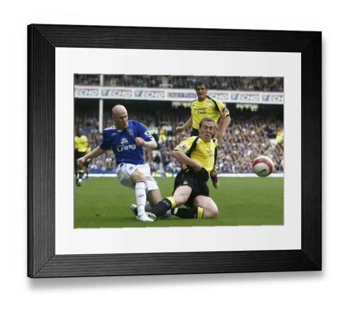 Framed Print : Everton v Manchester City Andrew Johnson of Everton in action against Richard Dunne Framed Print : Everton v Manchester City Andrew Johnson of Everton in action against Richard Dunne