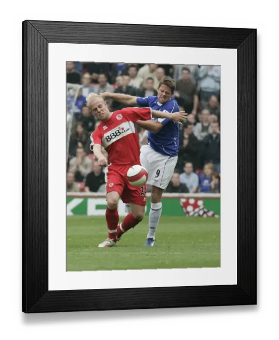 Framed Print : The Riverside Stadium - James Beattie of Everton in action with Andrew Davies of Middlesbrough