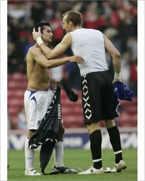 The Riverside Stadium - Tim Cahill of Everton and Mark Schwarzer of Middlesbrough swap shirts at end