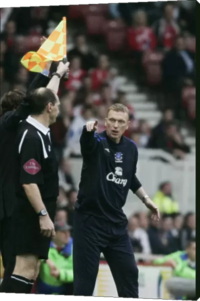 The Riverside Stadium - Everton manager David Moyes argues with linesman decision
