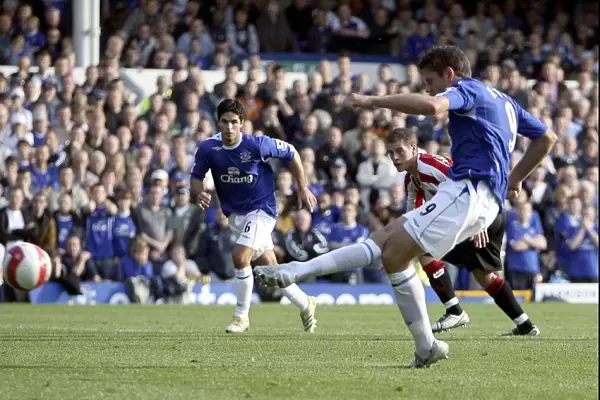 Everton v Sheffield United - 21  /  10  /  06 James Beattie scores the second goal from the penalty spot