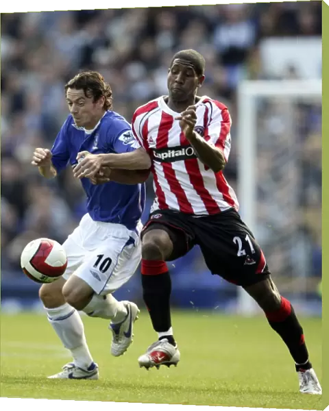 Football - Everton v Sheffield United FA Barclays Premiership - Goodison Park - 21  /  10  /  06 Simon Davies - Everton and Mikele Leigertwood - Sheffield United in action Mandatory Credit: Action Images  /  Carl Recine Livepic