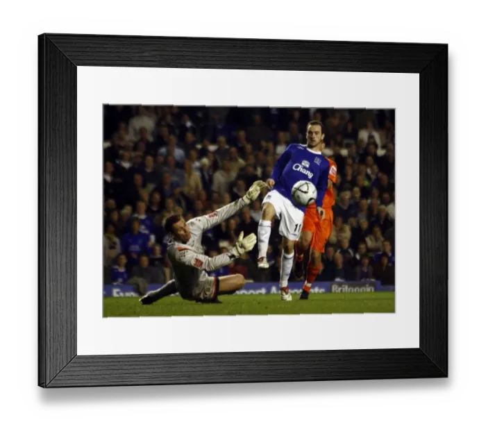 Framed Print : Everton v Luton Town - Goodison Park - 24 / 10 / 06 Evertons James McFadden goes close against Luton Framed Print : Everton v Luton Town - Goodison Park - 24 / 10 / 06 Evertons James McFadden goes close against Luton