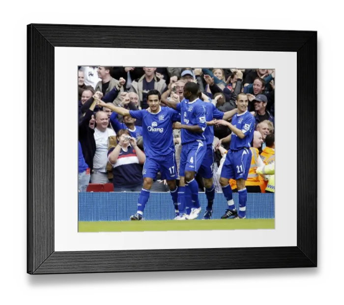 Framed Print : Arsenal v Everton 28 / 10 / 06 Tim Cahill celebrates scoring the first goal for Everton with team mates Framed Print : Arsenal v Everton 28 / 10 / 06 Tim Cahill celebrates scoring the first goal for Everton with team mates