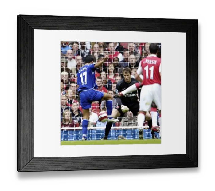 Framed Print : Arsenal v Everton 28 / 10 / 06 Evertons Tim Cahill scores the first goal Framed Print : Arsenal v Everton 28 / 10 / 06 Evertons Tim Cahill scores the first goal