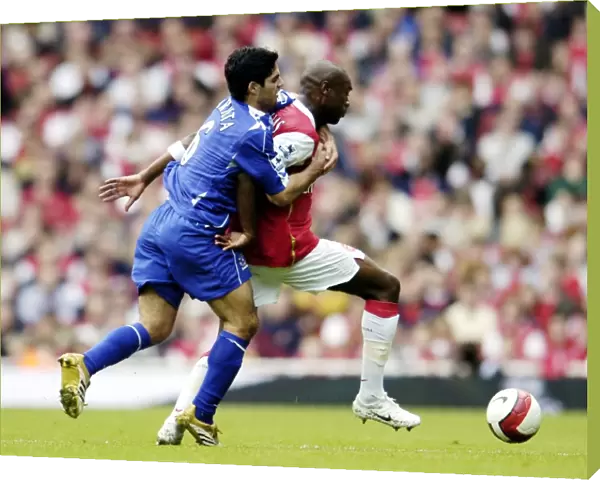Arsenal v Everton 28  /  10  /  06 Evertons Mikel Arteta and Arsenals William Gallas in action