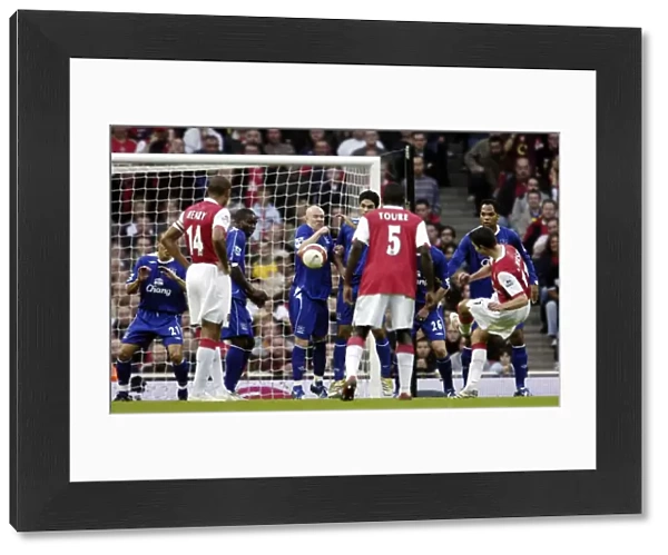 Robin van Persie Scores First Goal for Arsenal Against Everton, 2006: A Memorable Moment at Emirates Stadium