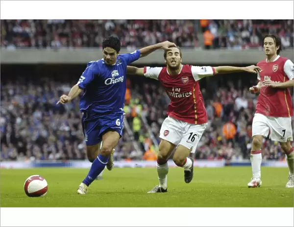 Arsenal v Everton 28  /  10  /  06 Arsenals Mathieu Flamini and Evertons Mikel Arteta in action