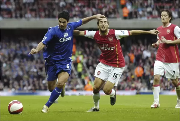 Arsenal v Everton 28  /  10  /  06 Arsenals Mathieu Flamini and Evertons Mikel Arteta in action