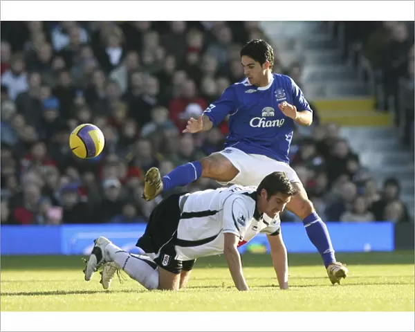 Fulham v Everton 4  /  11  /  06 Franck Queudrue of Fulham in action with Evertons Mikel Arteta