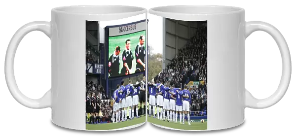 Football - Everton v Aston Villa - FA Barclays Premiership - Goodison Park - 06  /  07 - 11  /  11  /  06 A minute silence before the game Mandatory Credit: Action Images  / 