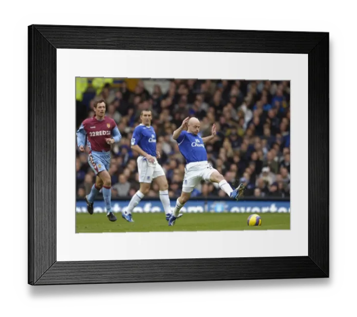 Framed Print : Everton v Aston Villa Park - Lee Carsley Framed Print : Everton v Aston Villa Park - Lee Carsley