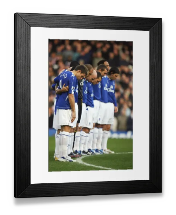 Framed Print : A Moment of Silence: Everton vs. Bolton Wanderers at Goodison Park (06 / 11 / 06, FA Barclays Premiership) Framed Print : A Moment of Silence: Everton vs. Bolton Wanderers at Goodison Park (06 / 11 / 06, FA Barclays Premiership)
