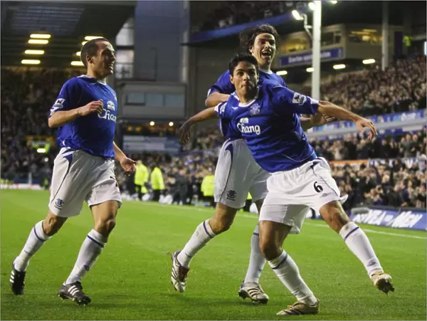 Football - Everton v Bolton Wanderers FA Barclays Premiership - Goodison Park - 06  /  07 - 18  /  11  /  06 Eve