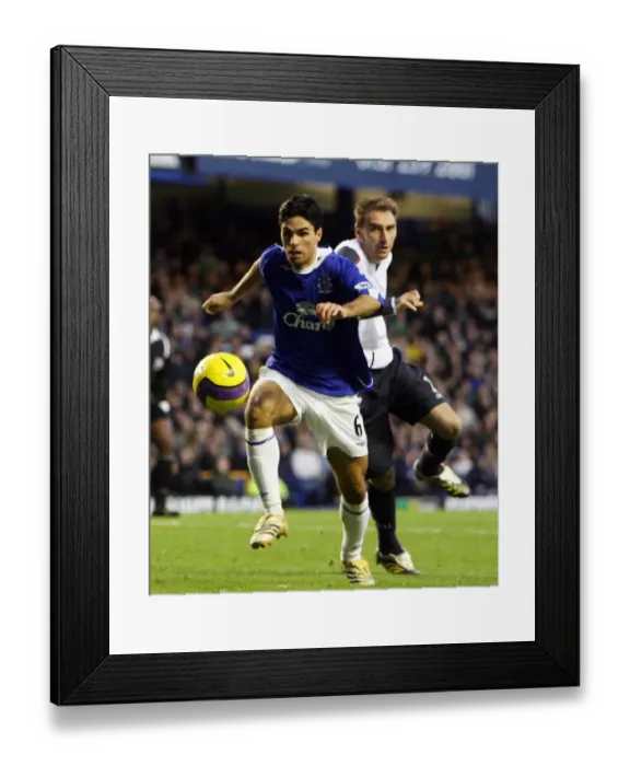 Framed Print : Mikel Arteta's Brilliant Performance: Everton vs Bolton Wanderers (Premier League, 06 / 11 / 06)