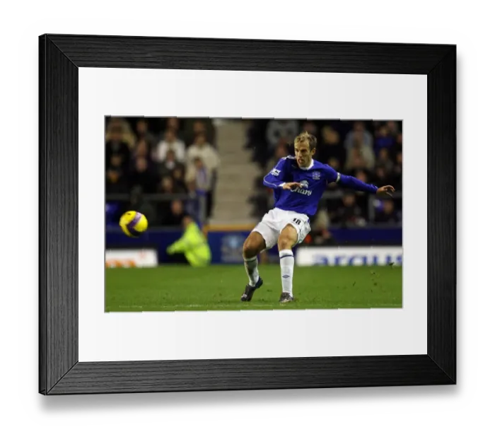 Framed Print : Phil Neville at Goodison Park: Everton vs Bolton Wanderers, FA Barclays Premiership (06 / 11 / 06) Framed Print : Phil Neville at Goodison Park: Everton vs Bolton Wanderers, FA Barclays Premiership (06 / 11 / 06)