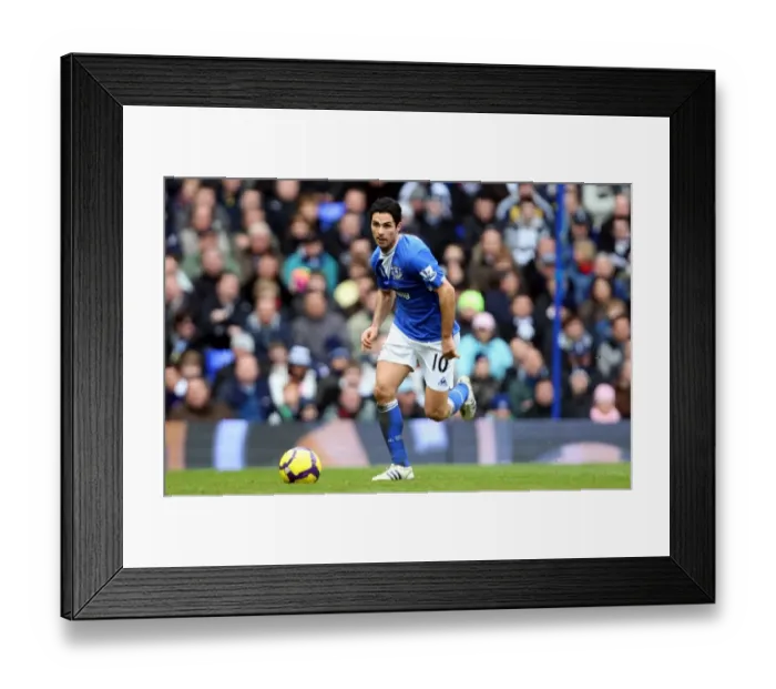 Framed Print : Mikel Arteta's Focus: Everton vs. Tottenham Hotspur, Premier League Showdown at White Hart Lane