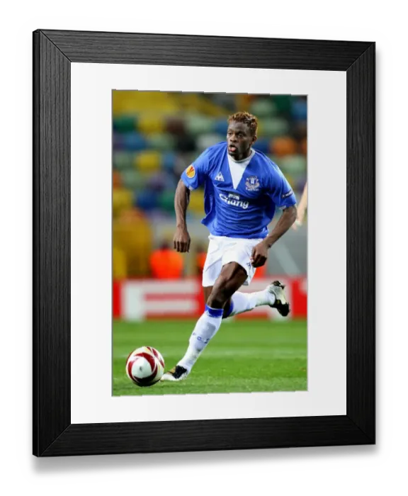 Framed Print : Soccer - UEFA Europa League - Round of 32 - Second Leg - Sporting Lisbon v Everton - Estadio Jose Alvalade