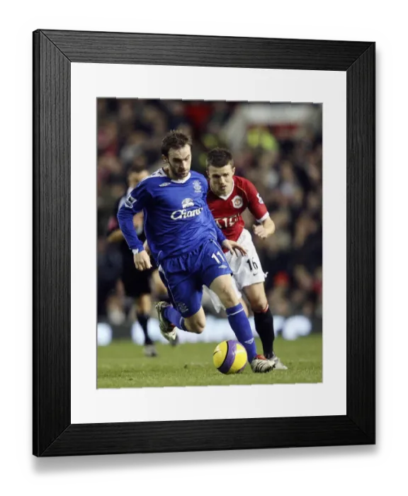 Framed Print : Clash of Carrick and McFadden: Manchester United vs. Everton (Premier League, 29 / 11 / 06) Framed Print : Clash of Carrick and McFadden: Manchester United vs. Everton (Premier League, 29 / 11 / 06)