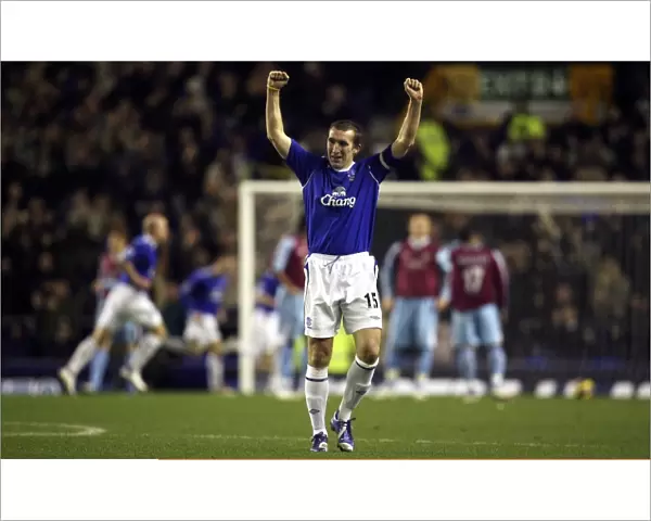 Everton v West Ham - Evertons Alan Stubbs celebrates after his team scored their first goal