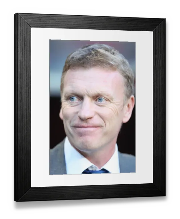 Framed Print : David Moyes and Everton Face SL Benfica in Europa League Showdown at Estadio da Luz Framed Print : David Moyes and Everton Face SL Benfica in Europa League Showdown at Estadio da Luz