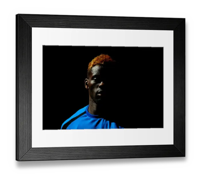 Framed Print : Soccer - Barclays Premier League - Everton Pre Season Tour - Everton Training - Suncorp Stadium Framed Print : Soccer - Barclays Premier League - Everton Pre Season Tour - Everton Training - Suncorp Stadium