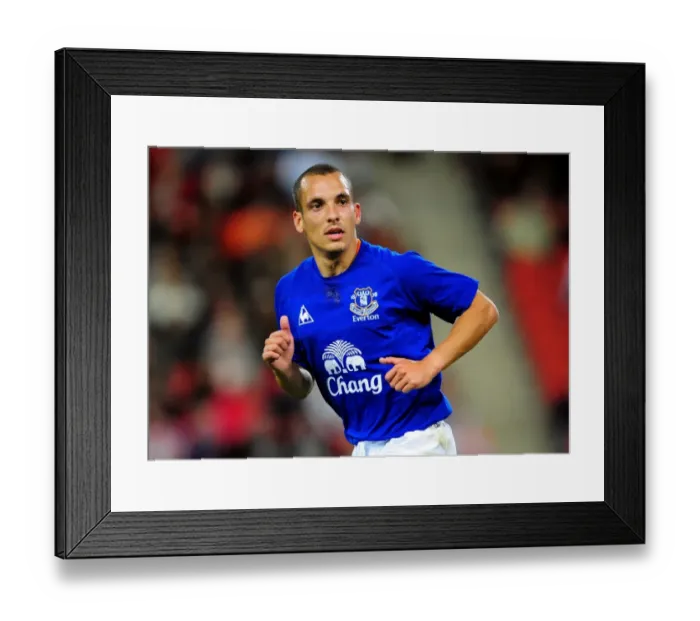 Framed Print : Soccer - Pre Season Friendly - Brisbane Roar v Everton - Suncorp Stadium Framed Print : Soccer - Pre Season Friendly - Brisbane Roar v Everton - Suncorp Stadium