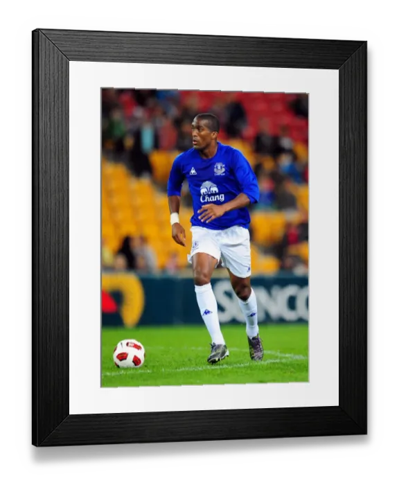 Framed Print : Sylvain Distin in Action: Everton FC vs Brisbane Roar - Pre-Season Friendly at Suncorp Stadium Framed Print : Sylvain Distin in Action: Everton FC vs Brisbane Roar - Pre-Season Friendly at Suncorp Stadium