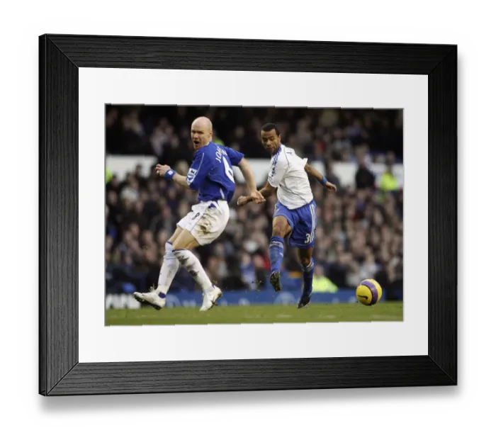Framed Print : Football - Everton v Chelsea FA Barclays Premiership - Goodison Park - 17 / 12 / 06 Chelseas Ashley Col Framed Print : Football - Everton v Chelsea FA Barclays Premiership - Goodison Park - 17 / 12 / 06 Chelseas Ashley Col