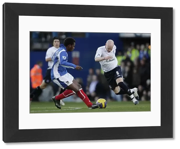 Portsmouth v Everton Manuel Fernandes in action against Evertons Andrew Johnson