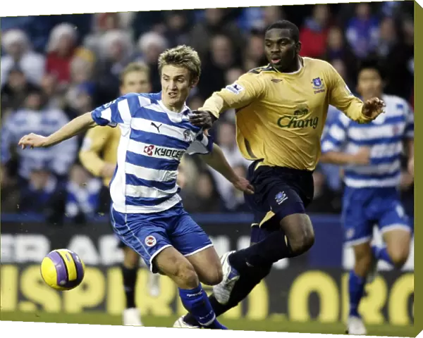 Reading v Everton Kevin Doyle of Reading in action with Evertons Jospeh Yobo
